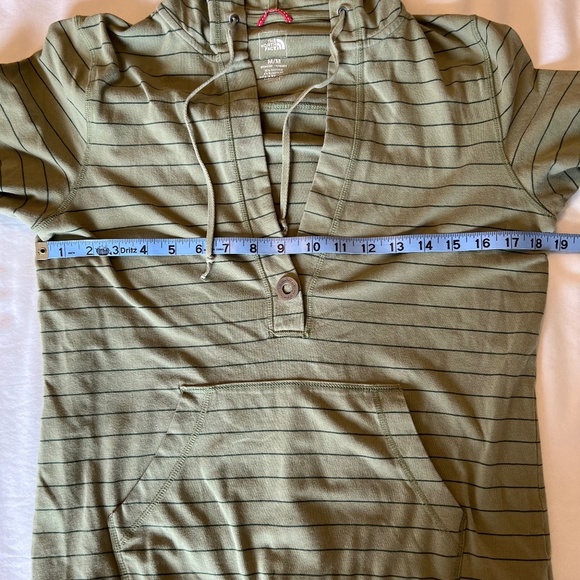 North face light weight hoodie.‎ Green striped women’s medium - Picture 10 of 11